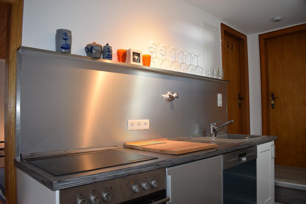Messewohnung Graefrath โซลิงเงน ภายนอก รูปภาพ